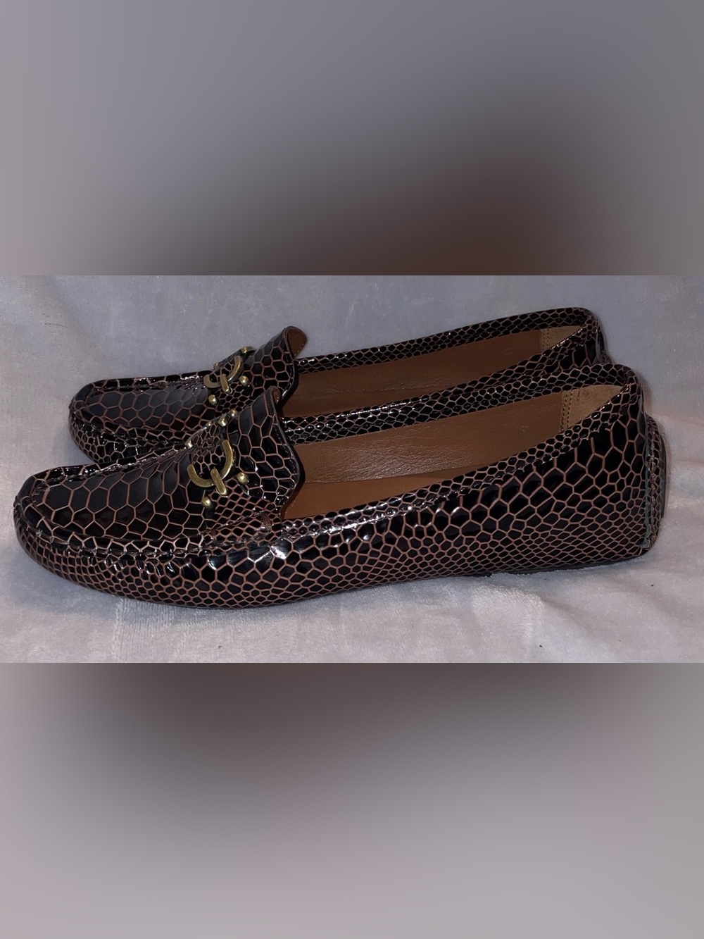 Donald J Pliner NWOT Women Size 10 Viky Brown Patent Snake Embossed Loafers Flat - Picture 3 of 13